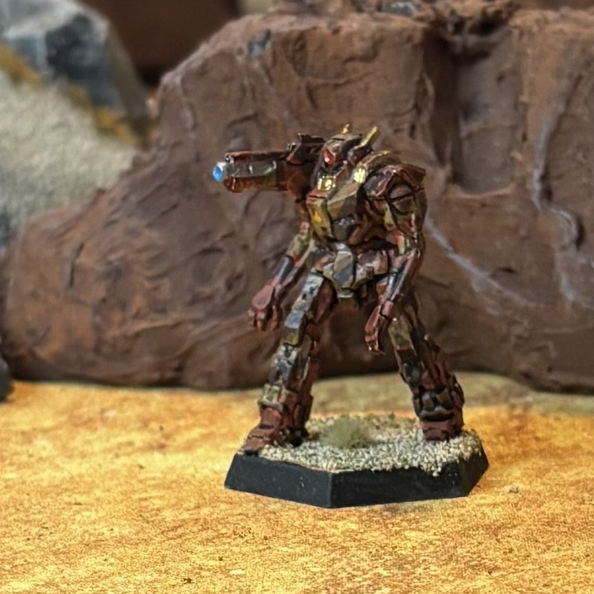 Pack Hunter mini painted red and brown camo