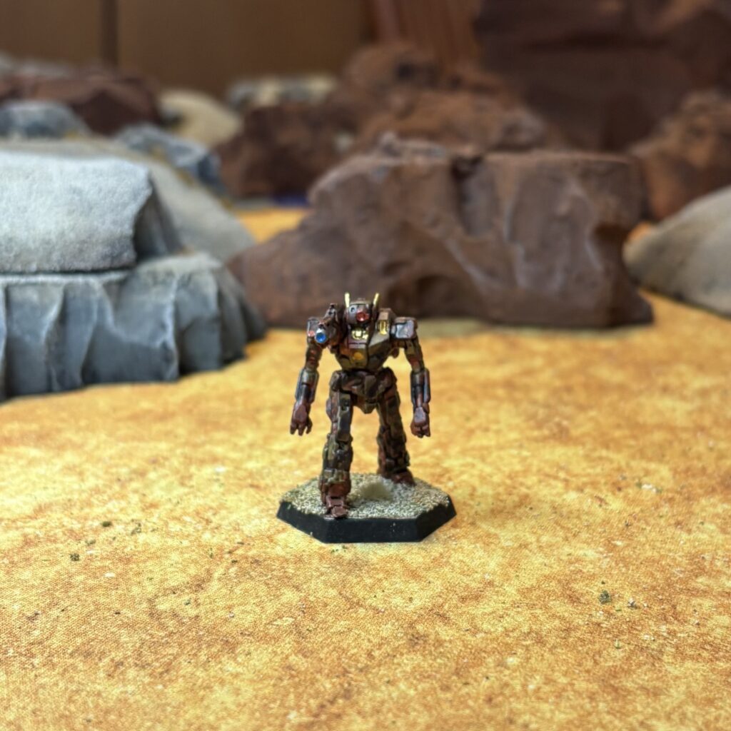Pack Hunter mini painted red and brown camo